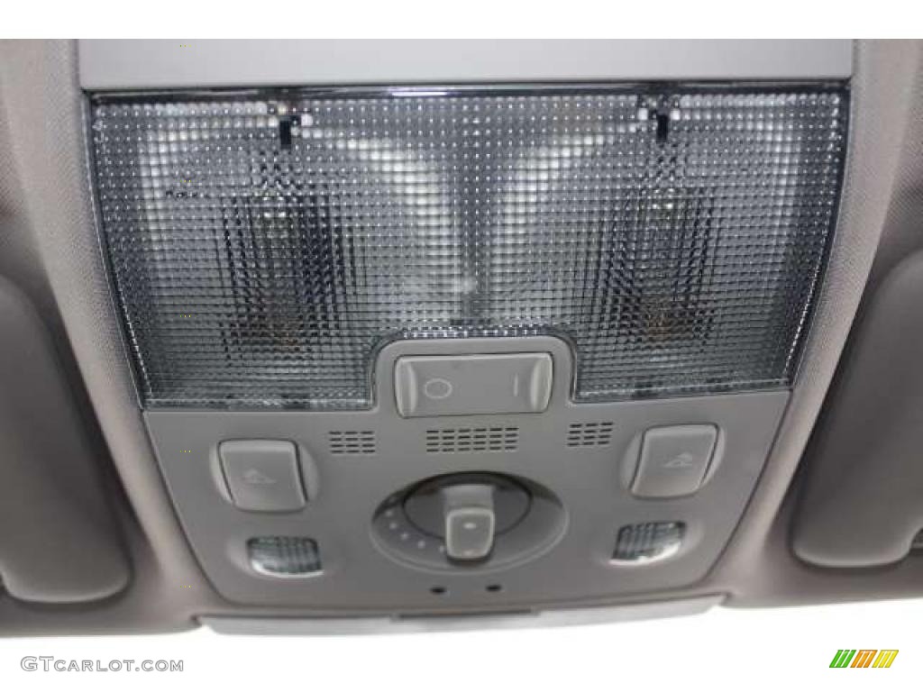 2004 A4 1.8T Sedan - Light Silver Metallic / Black photo #14