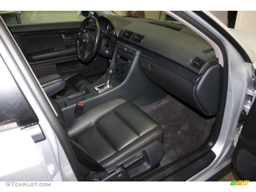 2004 A4 1.8T Sedan - Light Silver Metallic / Black photo #19