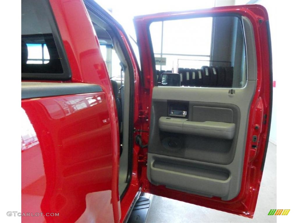 2005 F150 XLT SuperCrew 4x4 - Bright Red / Medium Flint Grey photo #23