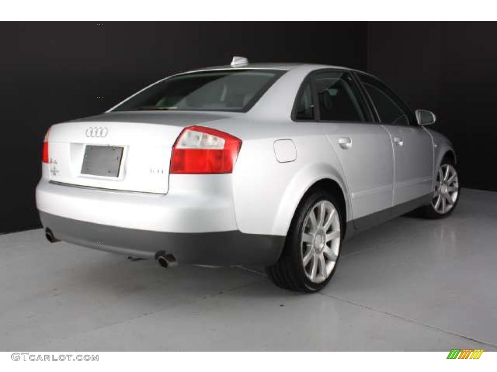 2004 A4 1.8T Sedan - Light Silver Metallic / Black photo #22