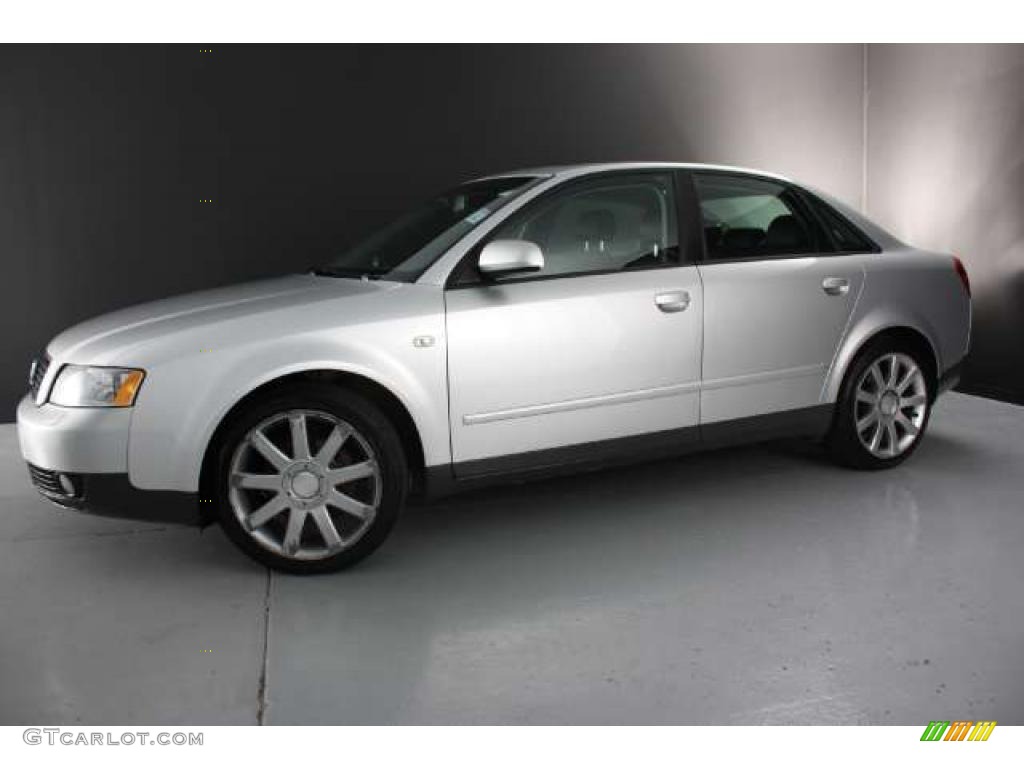 2004 A4 1.8T Sedan - Light Silver Metallic / Black photo #23