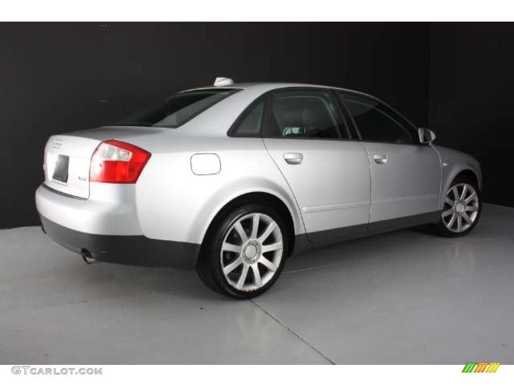2004 A4 1.8T Sedan - Light Silver Metallic / Black photo #24