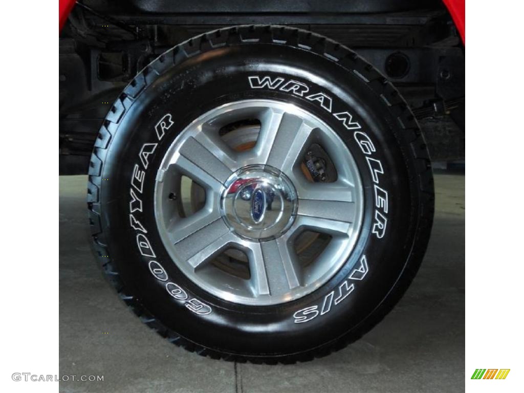 2005 F150 XLT SuperCrew 4x4 - Bright Red / Medium Flint Grey photo #34