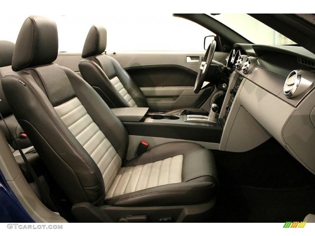 Black/Dove Accent Interior 2007 Ford Mustang GT/CS California Special Convertible Photo #45174056