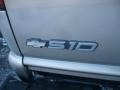 2001 Chevrolet S10 LS Extended Cab 4x4 Badge and Logo Photo