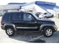 Black - Liberty Sport 4x4 Photo No. 4