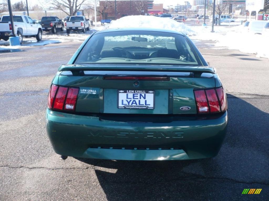 2003 Mustang V6 Coupe - Tropic Green Metallic / Medium Graphite photo #5