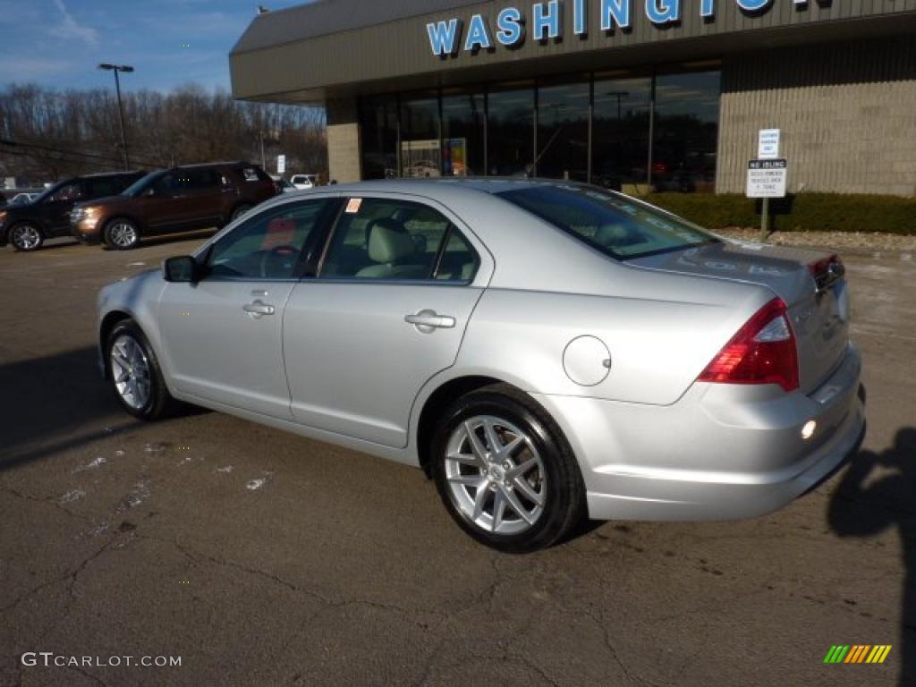 2010 Fusion SEL - Brilliant Silver Metallic / Medium Light Stone photo #2