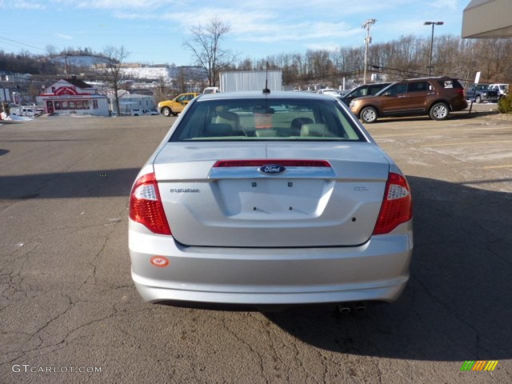 2010 Fusion SEL - Brilliant Silver Metallic / Medium Light Stone photo #3