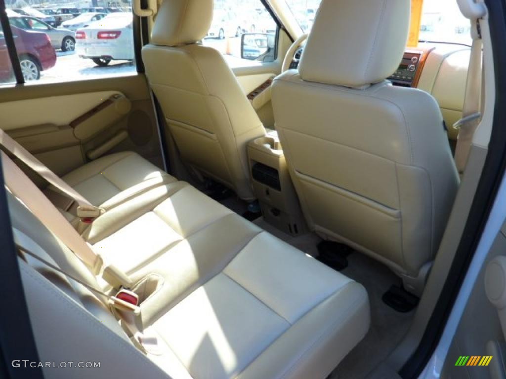 2010 Explorer Eddie Bauer 4x4 - White Suede / Camel photo #16