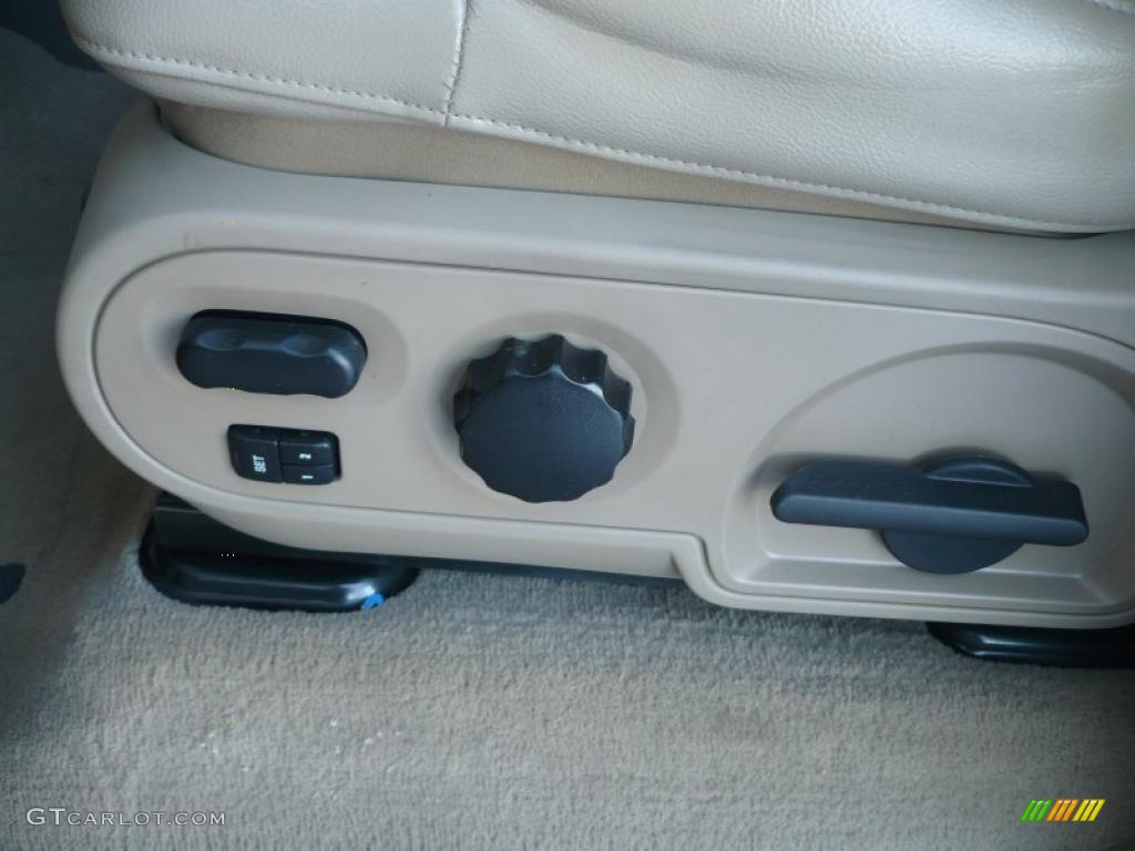 2008 F150 Lariat SuperCrew 4x4 - Redfire Metallic / Tan photo #24