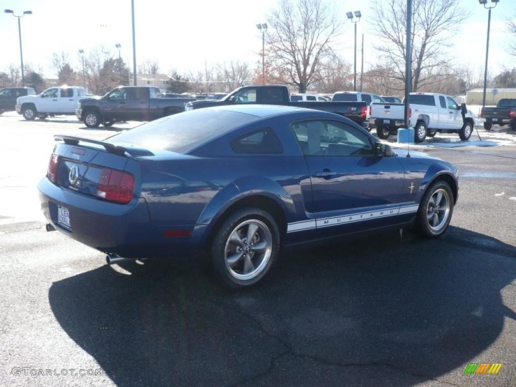 2006 Mustang V6 Premium Coupe - Vista Blue Metallic / Light Graphite photo #6