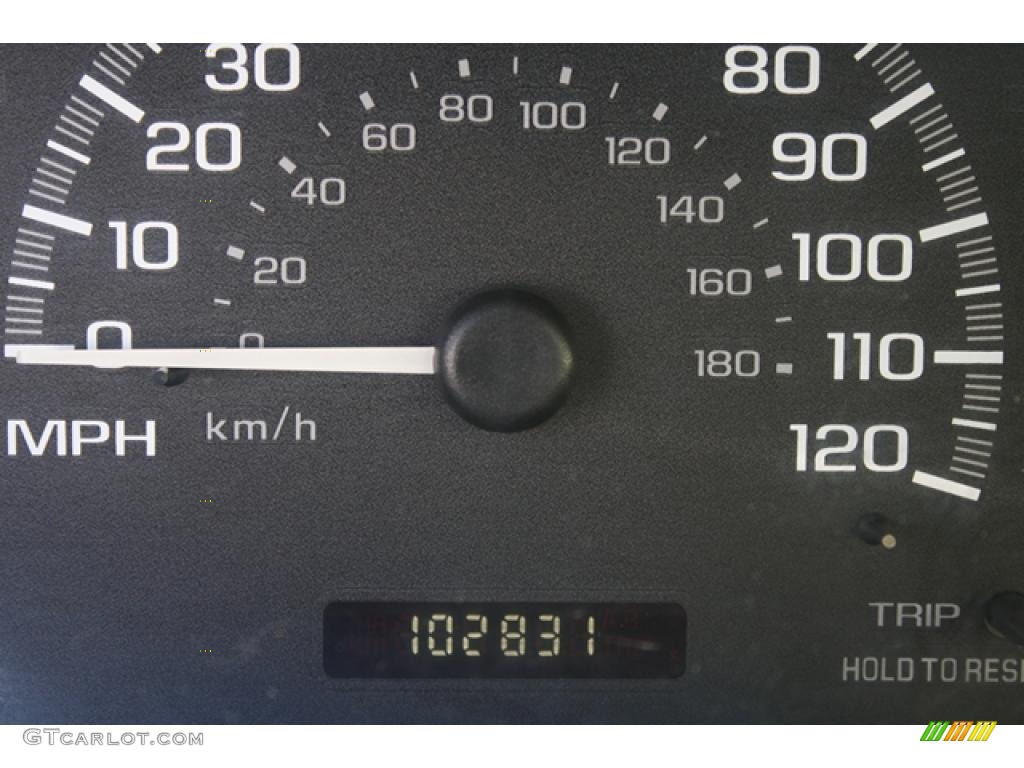 2003 Malibu Sedan - Redfire Metallic / Gray photo #7