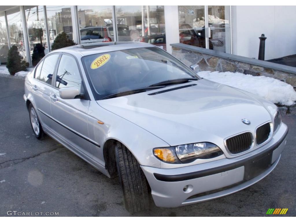 2002 3 Series 325i Sedan - Titanium Silver Metallic / Black photo #2