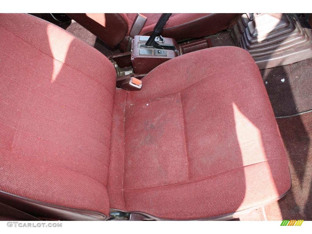 1992 Pathfinder XE 4x4 - Vail White / Dark Red photo #11