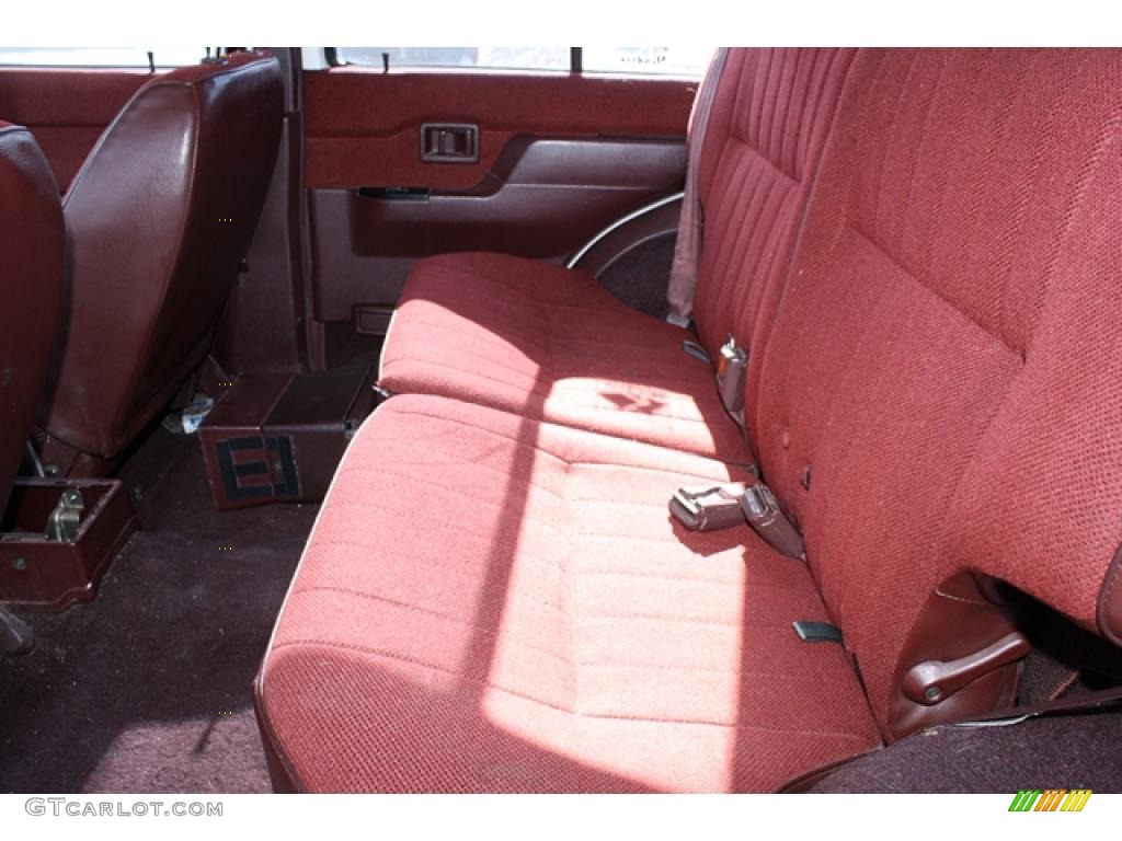 1992 Pathfinder XE 4x4 - Vail White / Dark Red photo #12