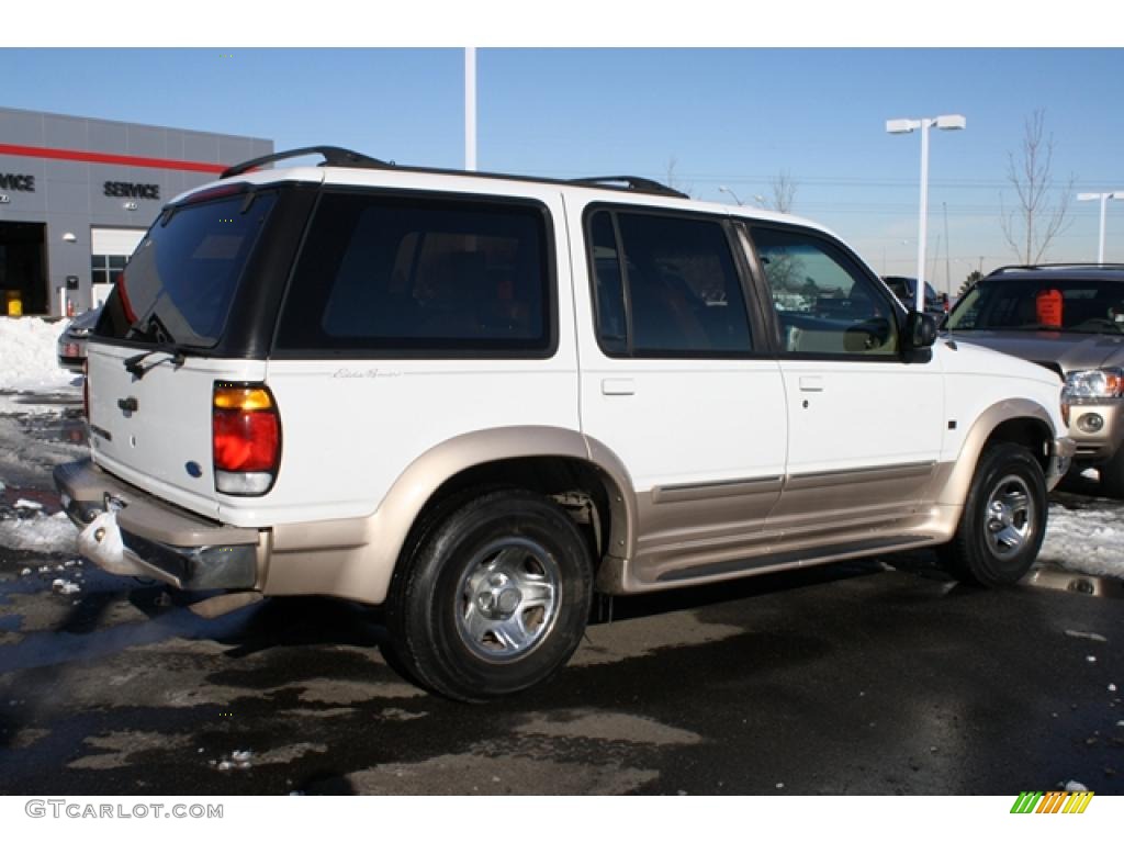 1997 Explorer XLT 4x4 - Oxford White / Medium Parchment photo #2