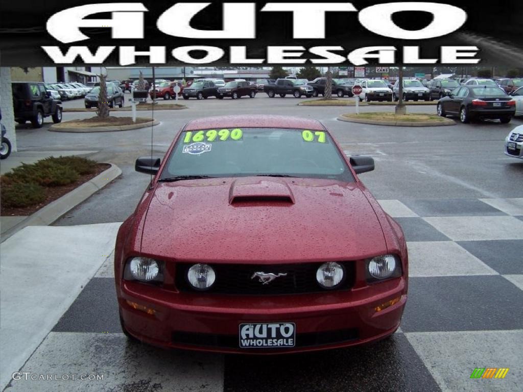 2007 Mustang GT Deluxe Coupe - Redfire Metallic / Dark Charcoal photo #2