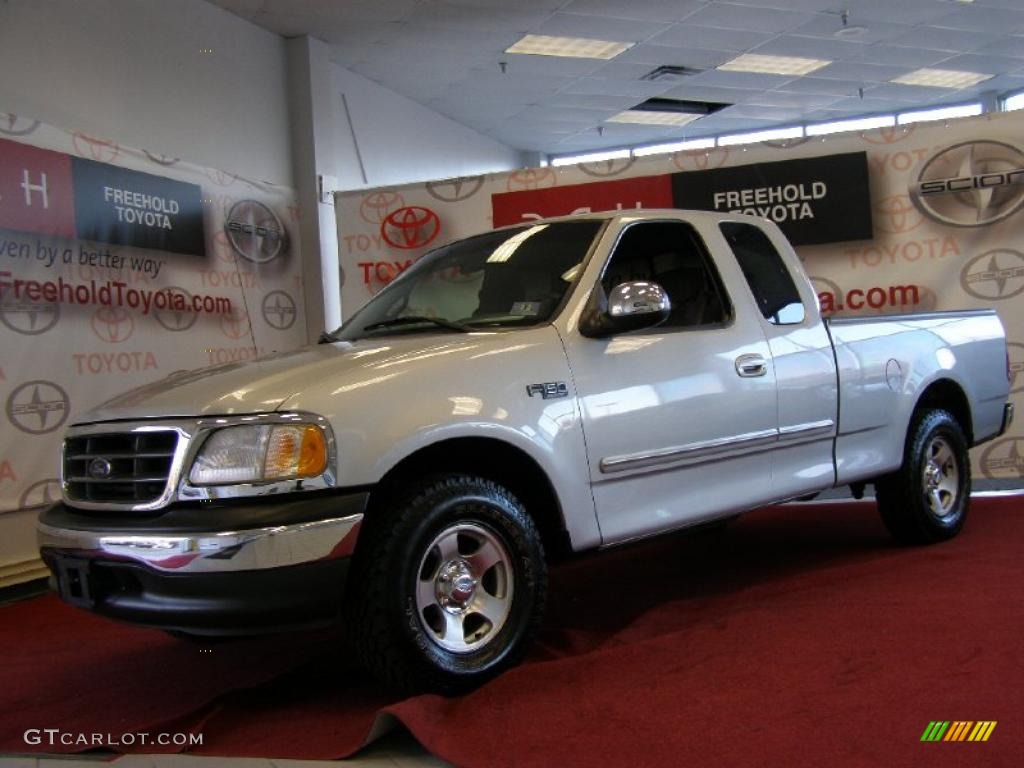 2001 F150 XLT SuperCab - Silver Metallic / Medium Graphite photo #1