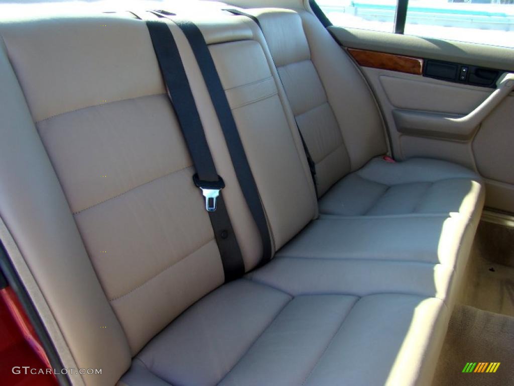 1991 5 Series 535i Sedan - Calypso Red Metallic / Tan photo #38