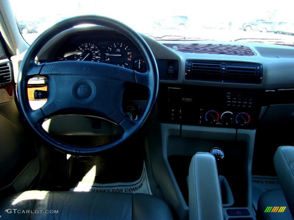 1991 5 Series 535i Sedan - Calypso Red Metallic / Tan photo #46