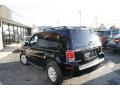 Black - Mariner Luxury 4WD Photo No. 10