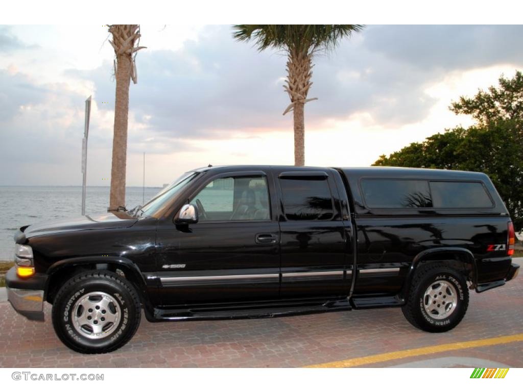 2002 Silverado 1500 LT Extended Cab 4x4 - Onyx Black / Graphite Gray photo #2