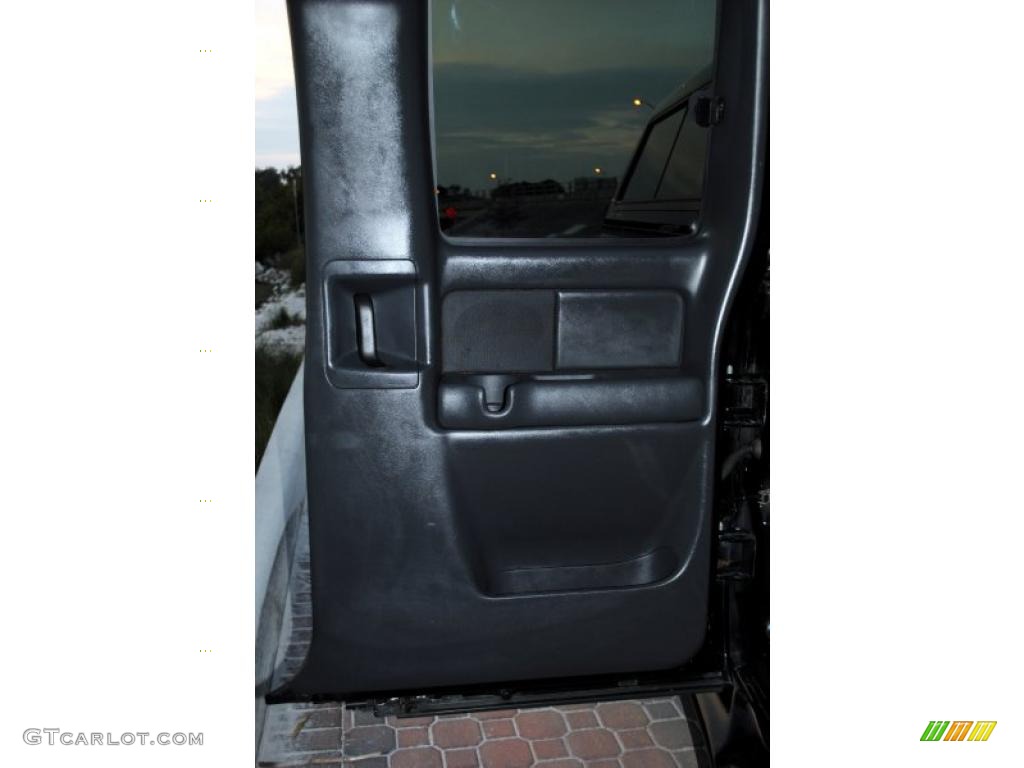 2002 Silverado 1500 LT Extended Cab 4x4 - Onyx Black / Graphite Gray photo #34