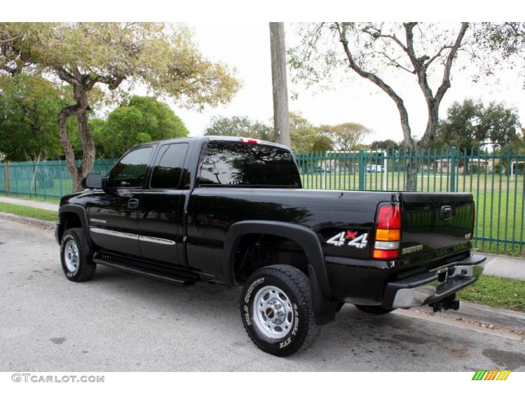 Onyx Black 2004 GMC Sierra 2500HD SLE Extended Cab 4x4 Exterior Photo #45199661