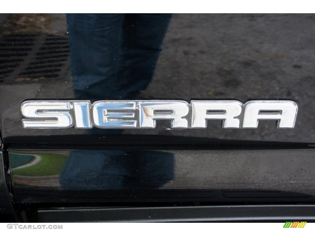2004 GMC Sierra 2500HD SLE Extended Cab 4x4 Marks and Logos Photo #45200373