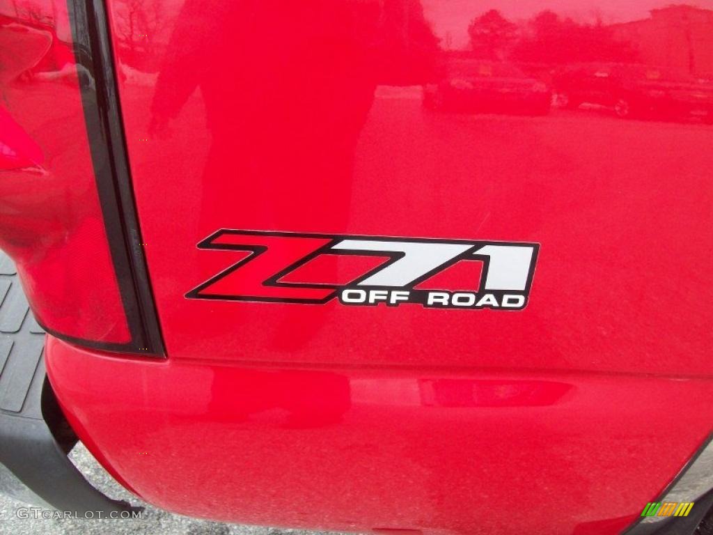 2004 Silverado 1500 Z71 Regular Cab 4x4 - Victory Red / Dark Charcoal photo #4