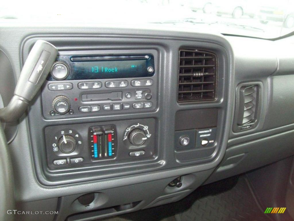 2004 Silverado 1500 Z71 Regular Cab 4x4 - Victory Red / Dark Charcoal photo #24