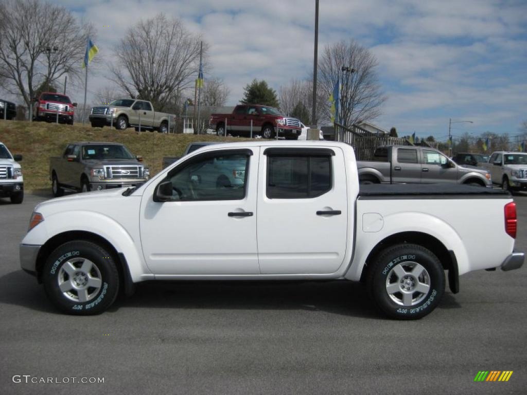 Avalanche White Nissan Frontier