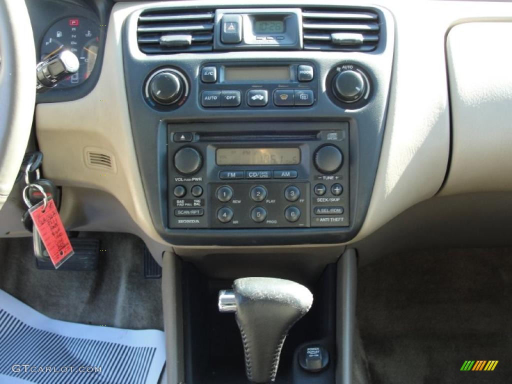 1998 Honda Accord EX V6 Sedan Controls Photo #45214917