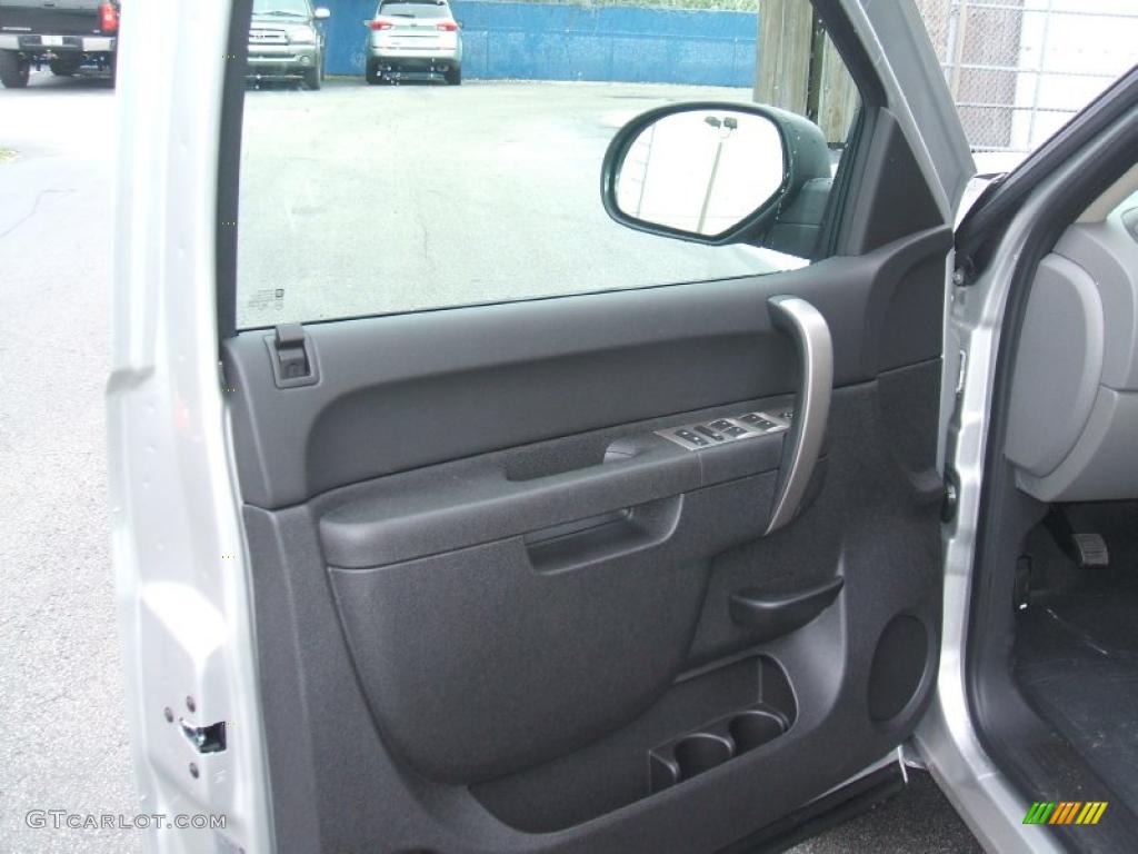 2011 Silverado 1500 LS Crew Cab - Sheer Silver Metallic / Dark Titanium photo #5