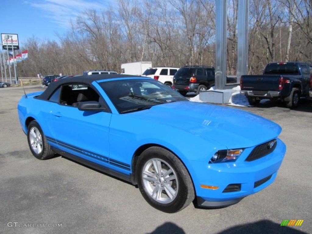 2011 Mustang V6 Convertible - Grabber Blue / Charcoal Black photo #4