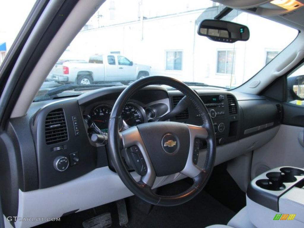 2007 Chevrolet Silverado 1500 LT Extended Cab 4x4 Light Titanium/Ebony Black Dashboard Photo #45220209