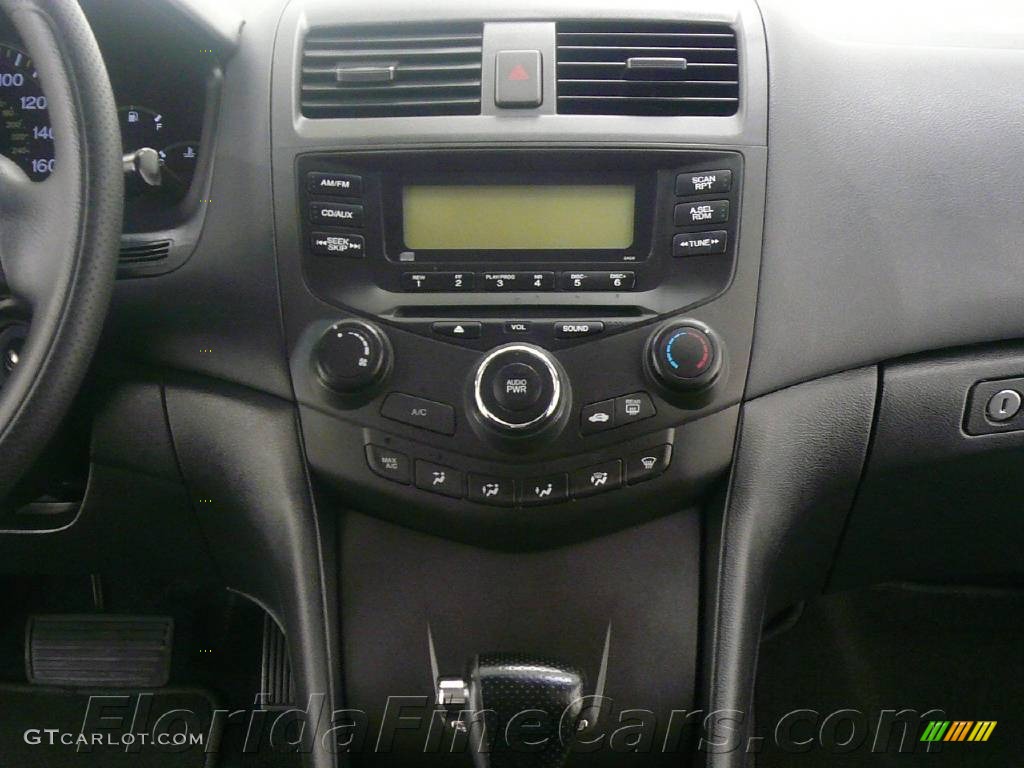 2003 Accord LX Sedan - Satin Silver Metallic / Black photo #17