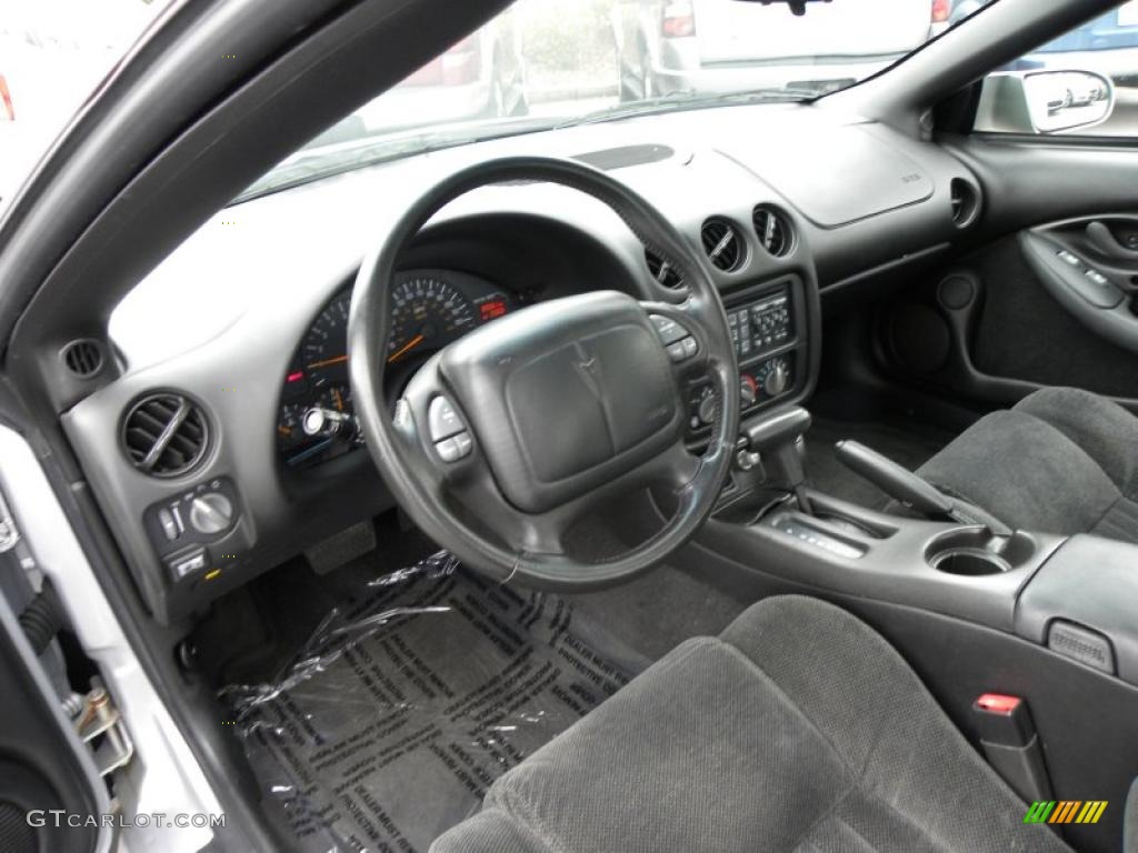 Ebony Black Interior 2002 Pontiac Firebird Coupe Photo #45221741