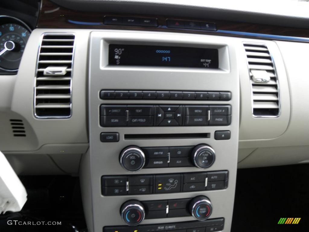 2010 Ford Flex SEL Controls Photo #45224017