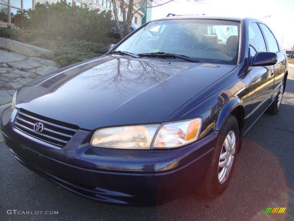 Blue Velvet Pearl Toyota Camry