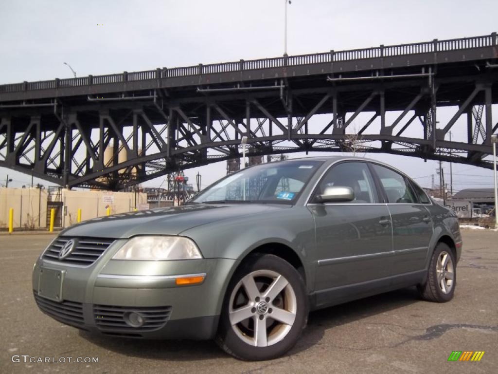 2004 Passat GLX Sedan - Fresco Green Metallic / Grey photo #1