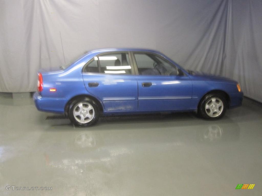 2002 Accent GL Sedan - Coastal Blue / Gray photo #4
