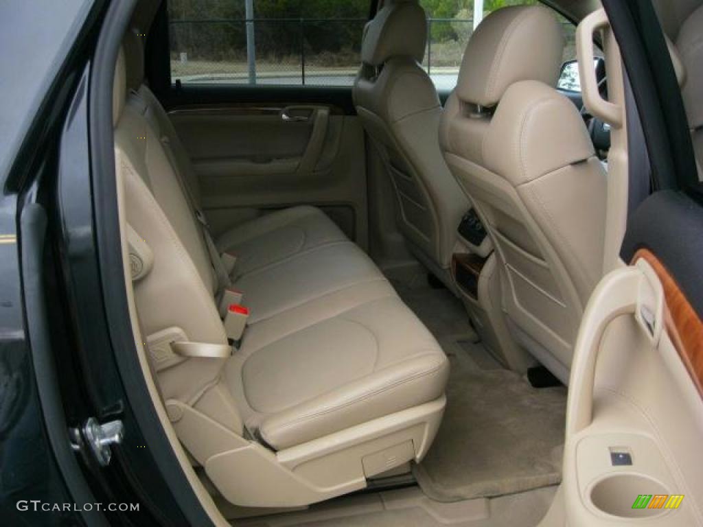 Tan Interior 2008 Saturn Outlook XR Photo #45232841