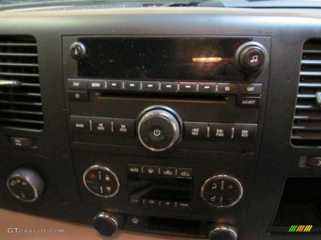 2008 GMC Sierra 1500 SLE Extended Cab 4x4 Controls Photo #45233645