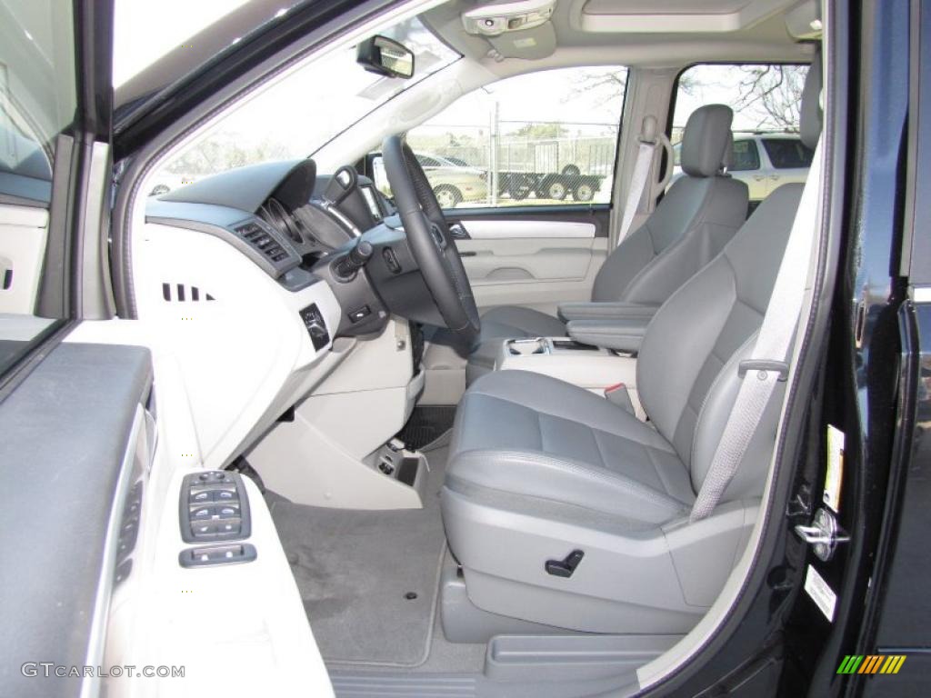 Aero Gray Interior 2010 Volkswagen Routan SEL Premium Photo #45234313