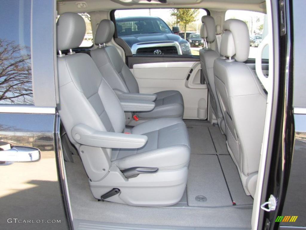 Aero Gray Interior 2010 Volkswagen Routan SEL Premium Photo #45234337