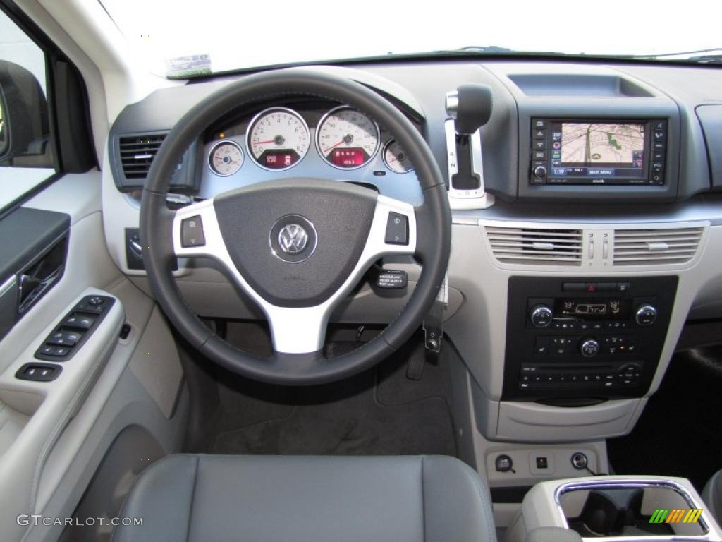 2010 Volkswagen Routan SEL Premium Aero Gray Dashboard Photo #45234381
