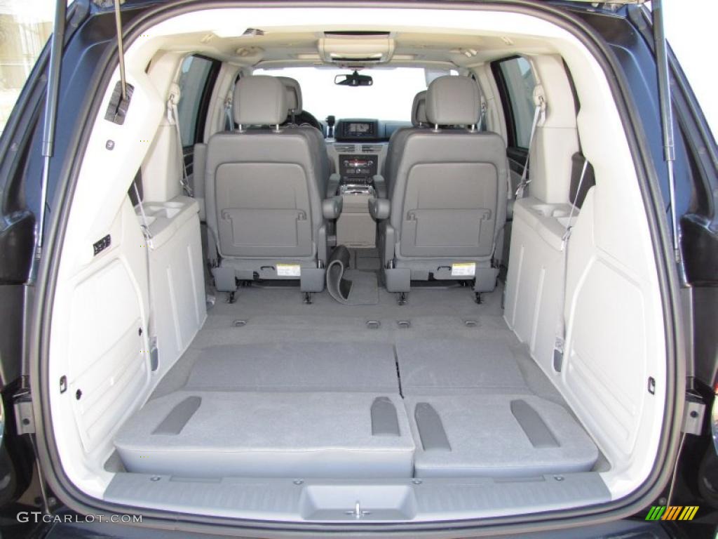 2010 Volkswagen Routan SEL Premium Trunk Photo #45234473