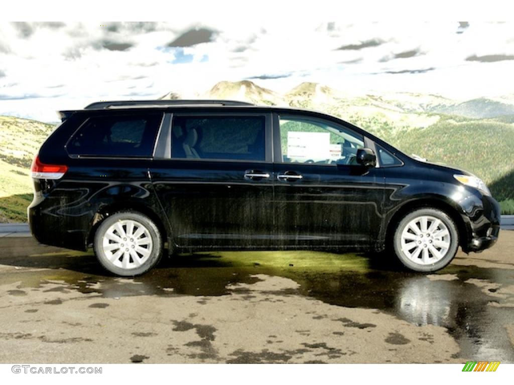 2011 Sienna Limited AWD - Black / Light Gray photo #2